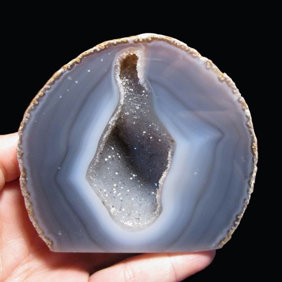 Other - AGATE GEODE W/ CRYSTAL DRUZY CENTER #16 Gemstone